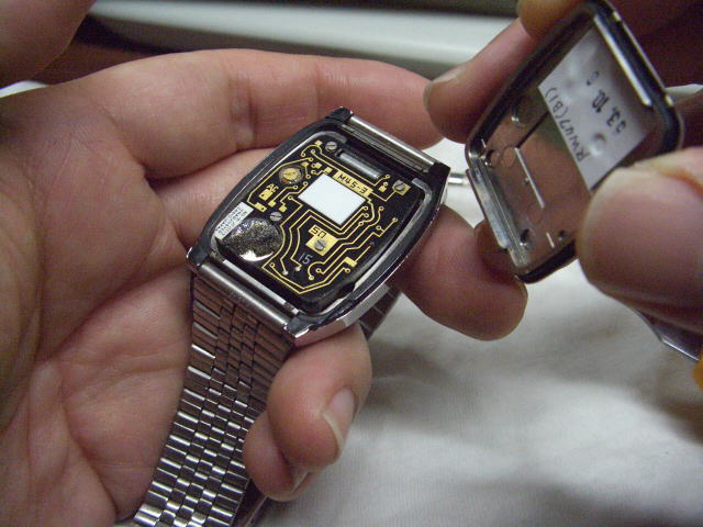 カシオ・電池交換: デジタルな腕時計たち ２